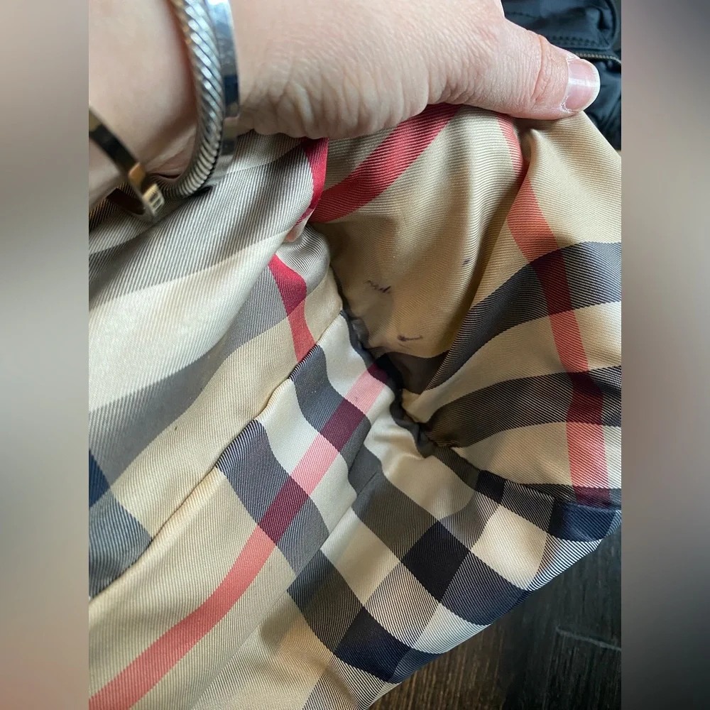 Burberry authentic buckleigh